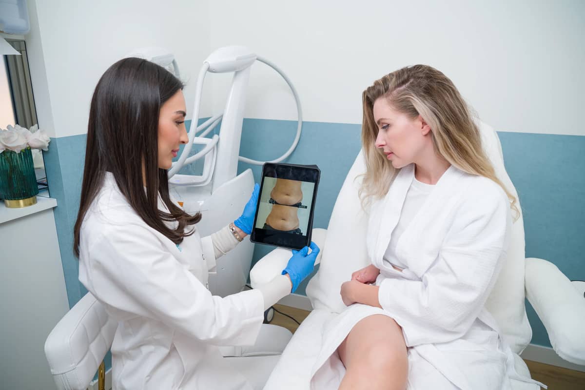 Cryolipolysebehandeling van de buik